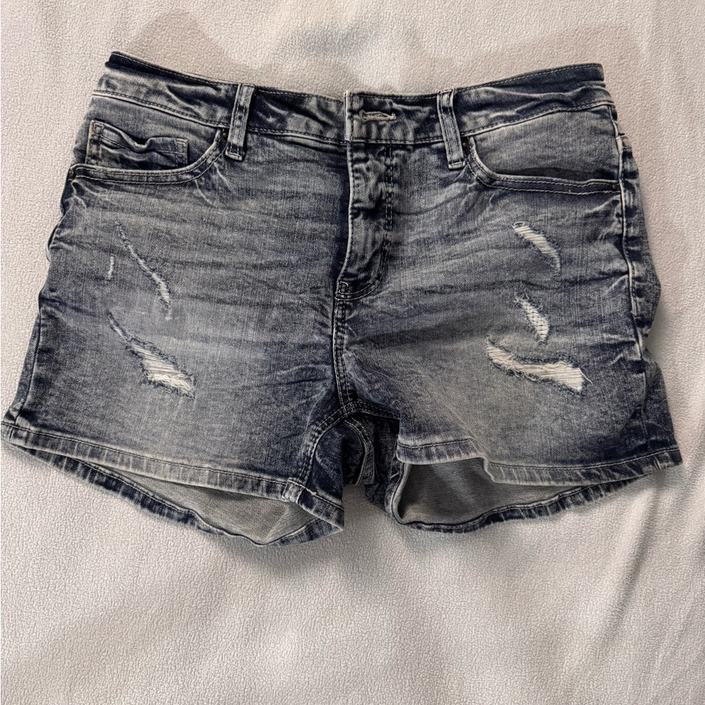 BKE Blue Distressed Jean Shorts with Frayed Hem. NWT never worn.